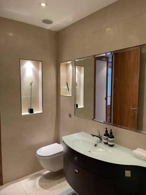 Designer 2 Bedroom Pimlico London Exterior photo